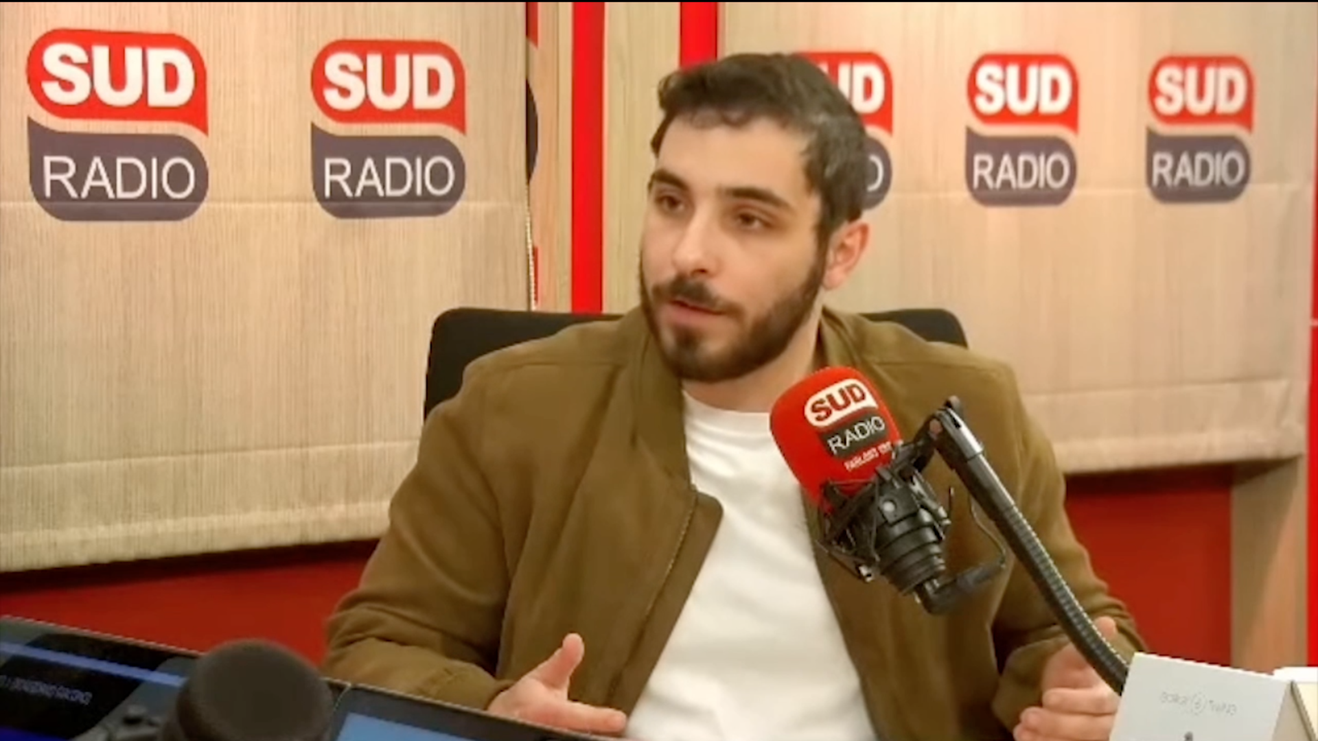 RSA sous condition :  « L’État a inventé le SNU du pauvre ! »